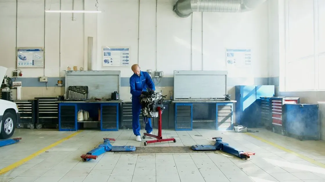 Närbild på motorlyftens krok