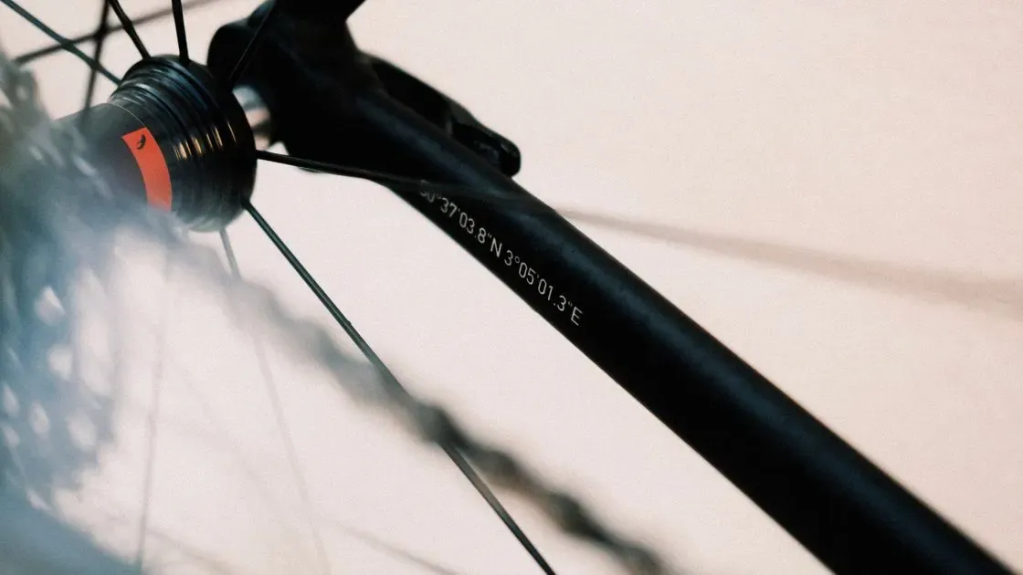 Närbild på cykelns hjul